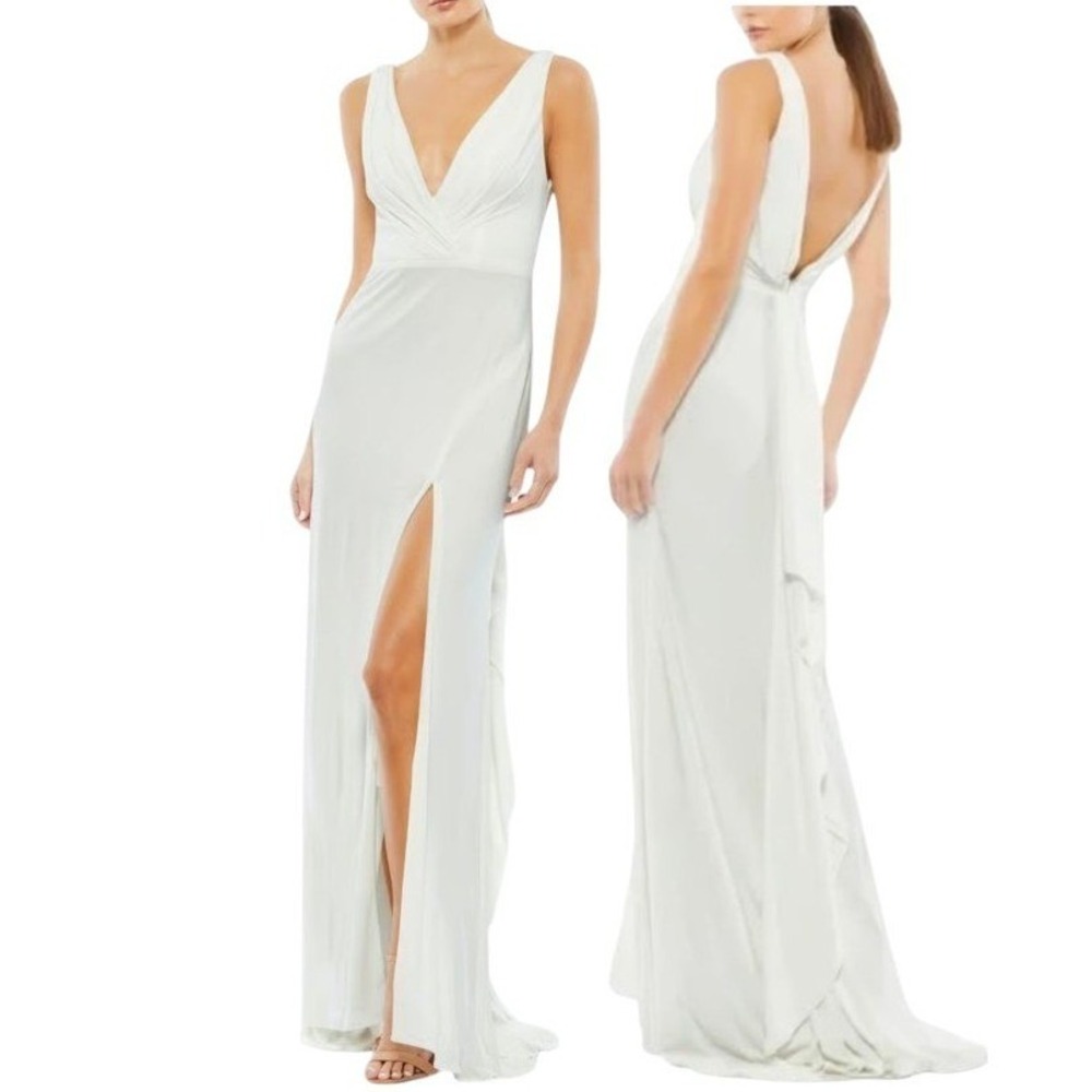 Mac Duggal Sleeveless V-Neck High Slit Ruffle Back Bridal Gown White 4 NWT
